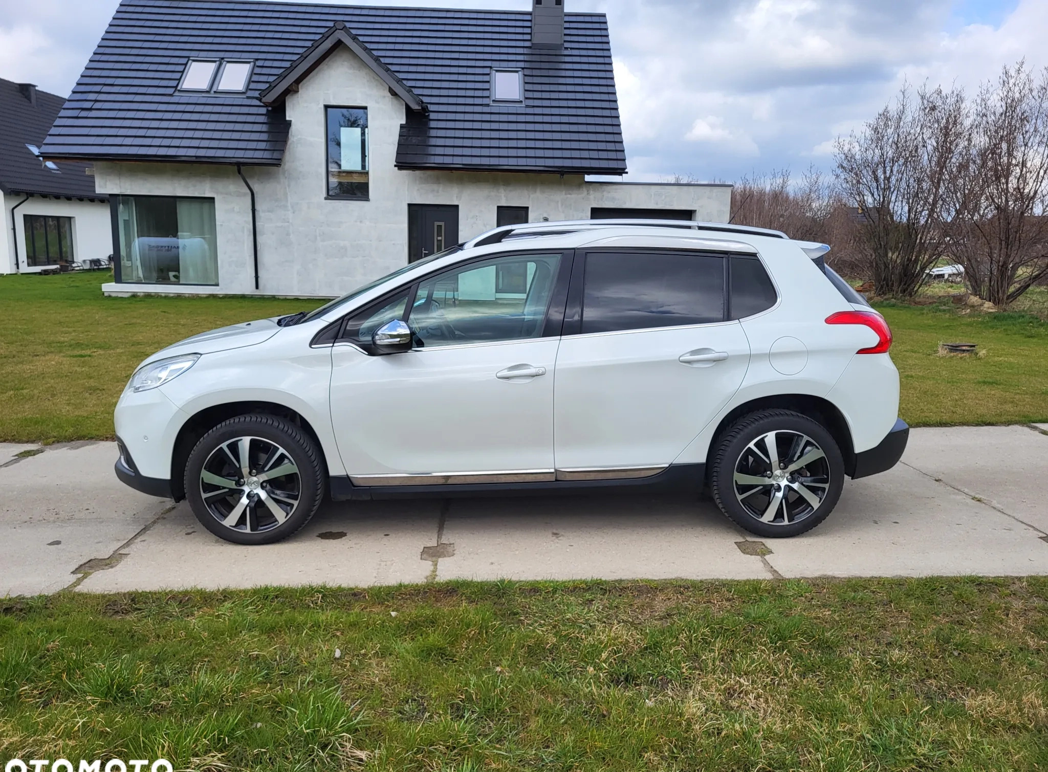 Peugeot 2008 cena 42700 przebieg: 113530, rok produkcji 2014 z Słupsk małe 172